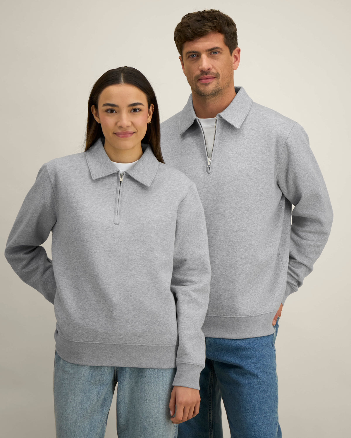It Fits Trainee - Unisex Regular fit 1/4 Zip Sweater with collar