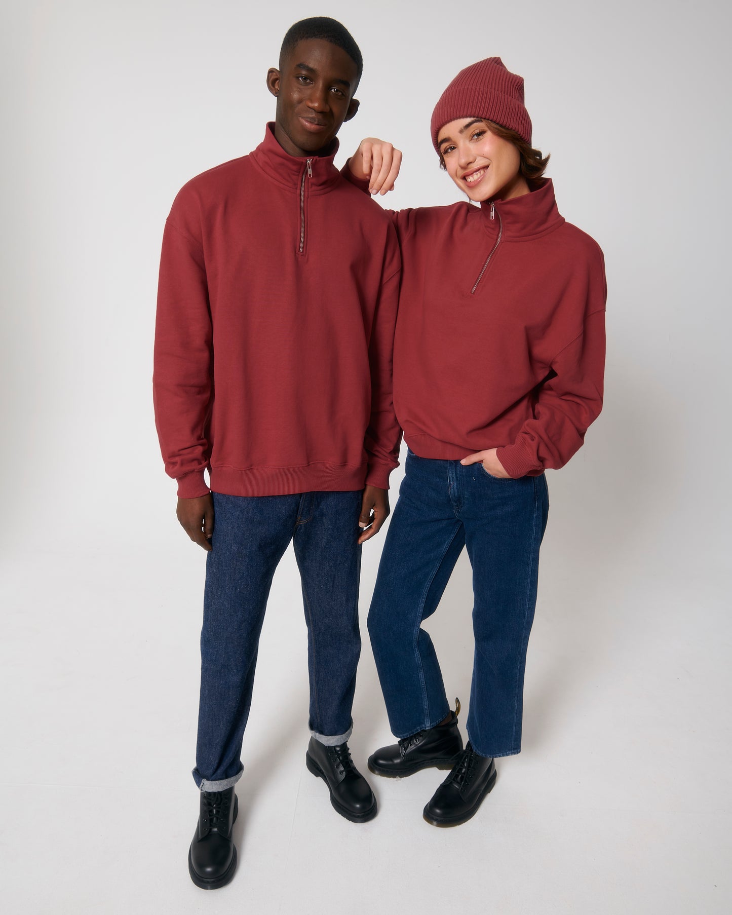It Fits Slugger - Unisex Relaxed Fit 1/4 Zip sweater - Heavyweight Plus